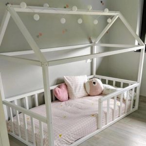 cama casita ras piso
