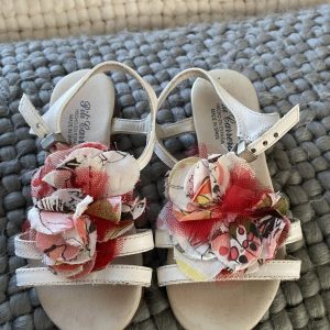 Sandalia para niña, color blanco con rojo, 3-4 años, Pili Carrera