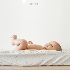 Funda colchoneta cambiador bebé Triángulos gris y mint