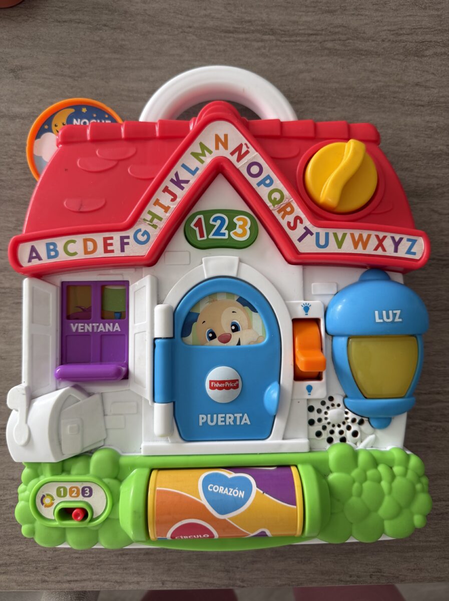 Casa de juguete interactiva, Fisher-Price