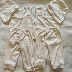 Par de Pantalones con playeras y gorros, 0-3 meses, Sin marca