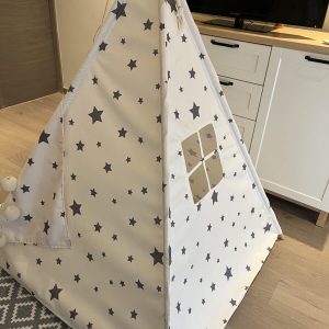 Casita de Tepee de estrellitas, Macaria y Jacinta