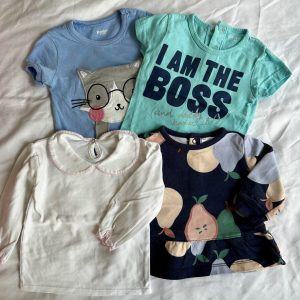4 playeras para niña, 3-6 meses, Varias
