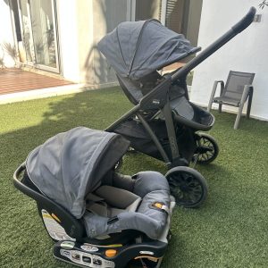 Carriola y car seat con base, Chicco