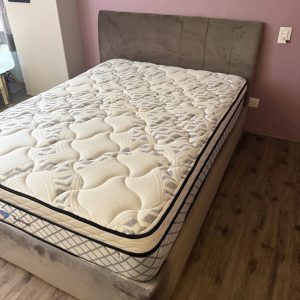 Cama Queen size, Sin marca