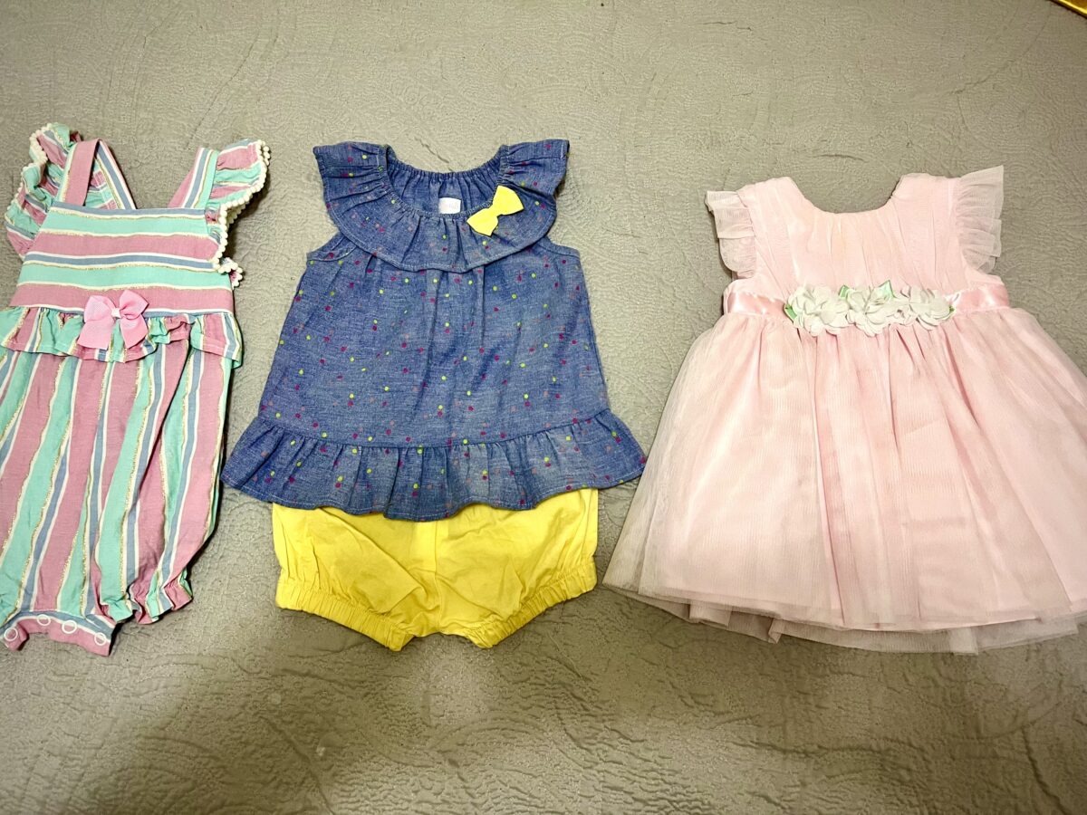 Paquete de ropa para Niña, 6-12 Meses, Vestido, Jumper y Conjunto, Little Me & Fiorella