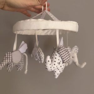 Móvil para cuna, Pottery Barn