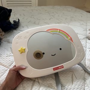 Espejo para auto, Skip hop