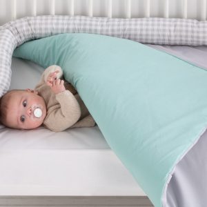 Edredón cuna gris reversible mint