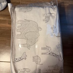 Set Cubre colchon y protector de cuna, Varias