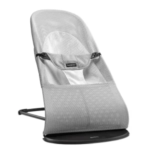 Hamaca Ergonómica Balance Soft de BabyBJorn Mesh – Plata/Blanco