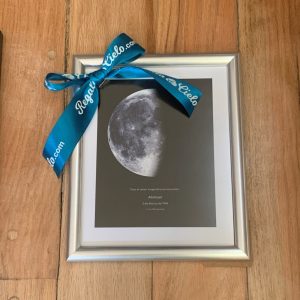 Portaretrato con imagen de la luna personalizada